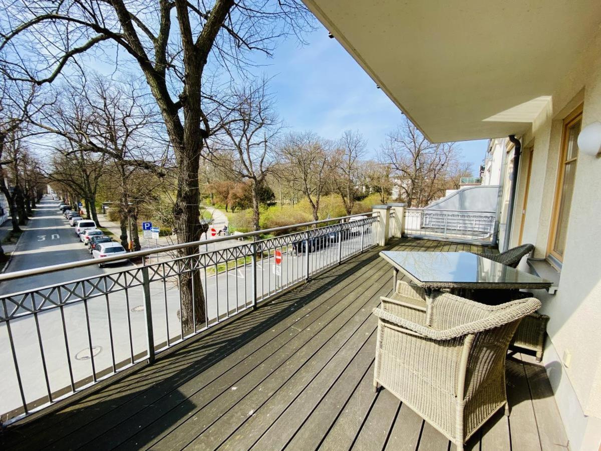 Captains Lounge * Rostock