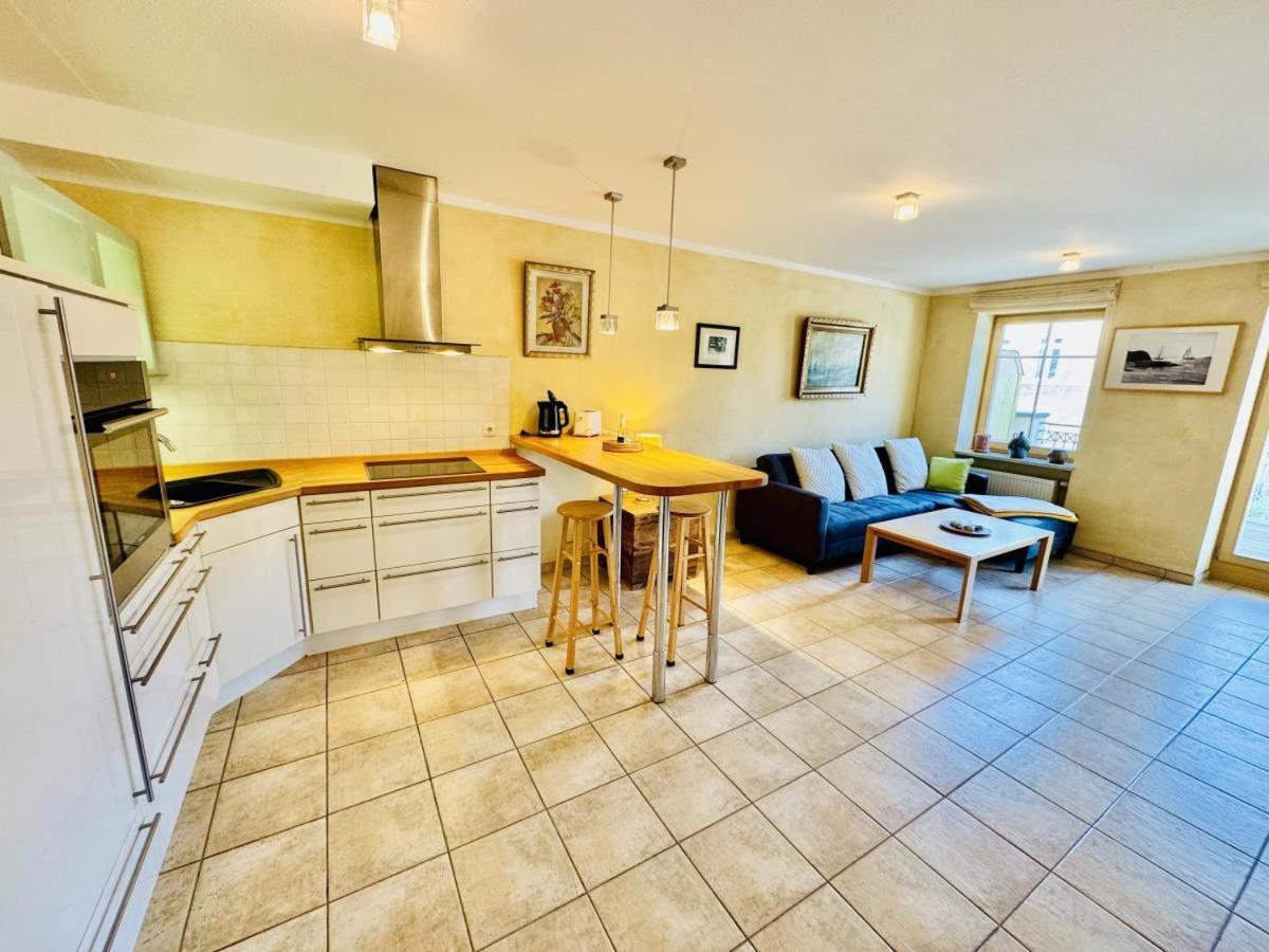 Captains Lounge Apartment